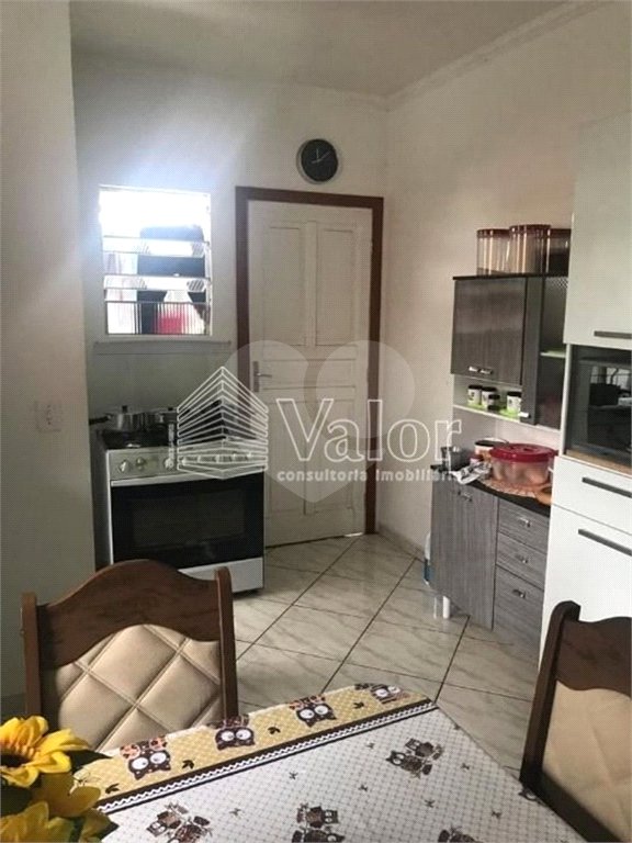 Sobrado para venda.