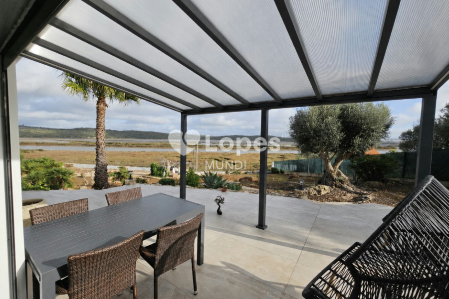 Casa com 3 quartos à venda no Algarve, Portugal – Piscina e terreno de 12.000 m²