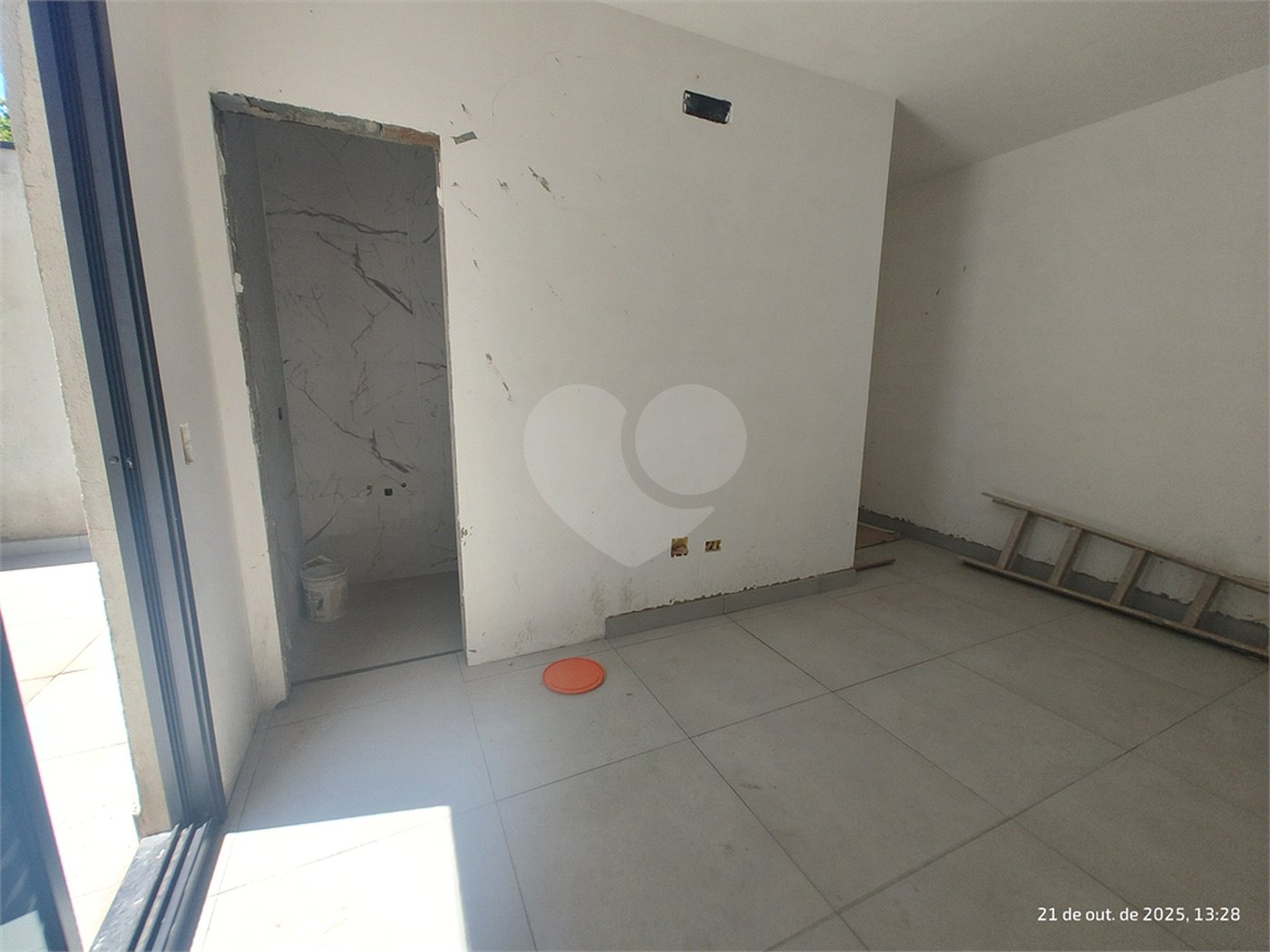 Casa Térrea à venda com 3 suítes em Jardim do Lago, Atibaia, SP