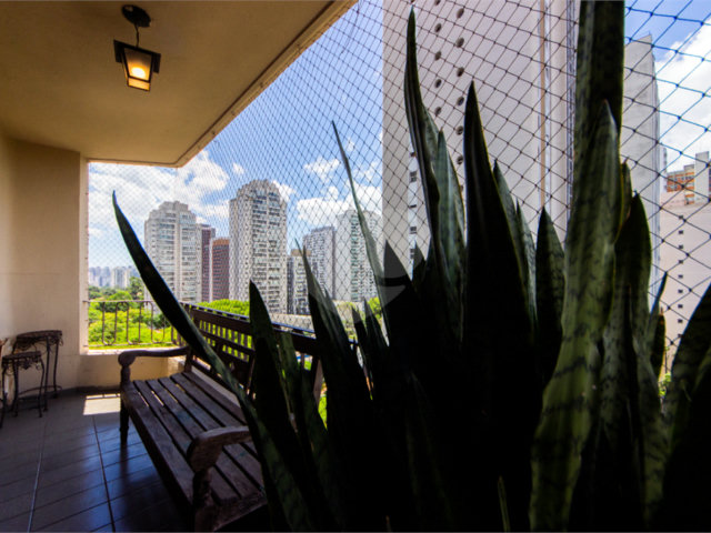 Apartamento à venda ou para alugar com 4 suítes em Alto da Boa Vista, São Paulo, SP