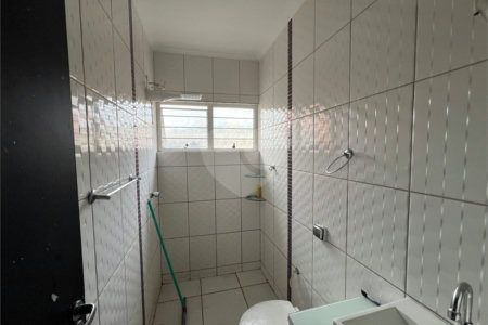 Sobrado à venda com 3 quartos, sendo 1 suíte, em Lopes de Oliveira, Sorocaba, SP