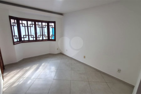 Casa Térrea à venda com 2 quartos, sendo 1 suíte, em Campo Grande, Rio de Janeiro, RJ