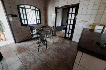 Casa à venda com 4 quartos, sendo 1 suíte, em Indaiá, Caraguatatuba, SP