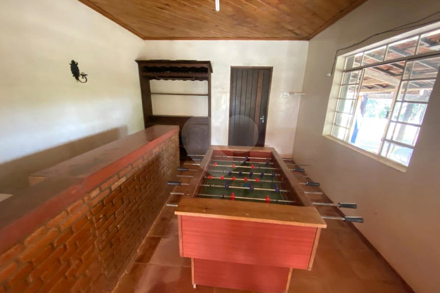 Casa à venda com 5 quartos, sendo 4 suítes, no condomínio Vilarejo Estoril, Mairiporã - SP