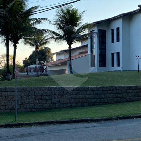 Casa à venda ou para alugar com 4 suítes no condomínio Estância Marambaia, Vinhedo - SP