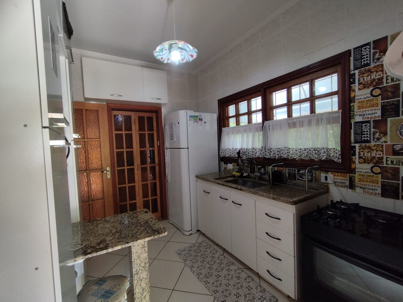 Casa à venda com 3 quartos, sendo 1 suíte, no condomínio Outeiro Das Flores, Itupeva - SP