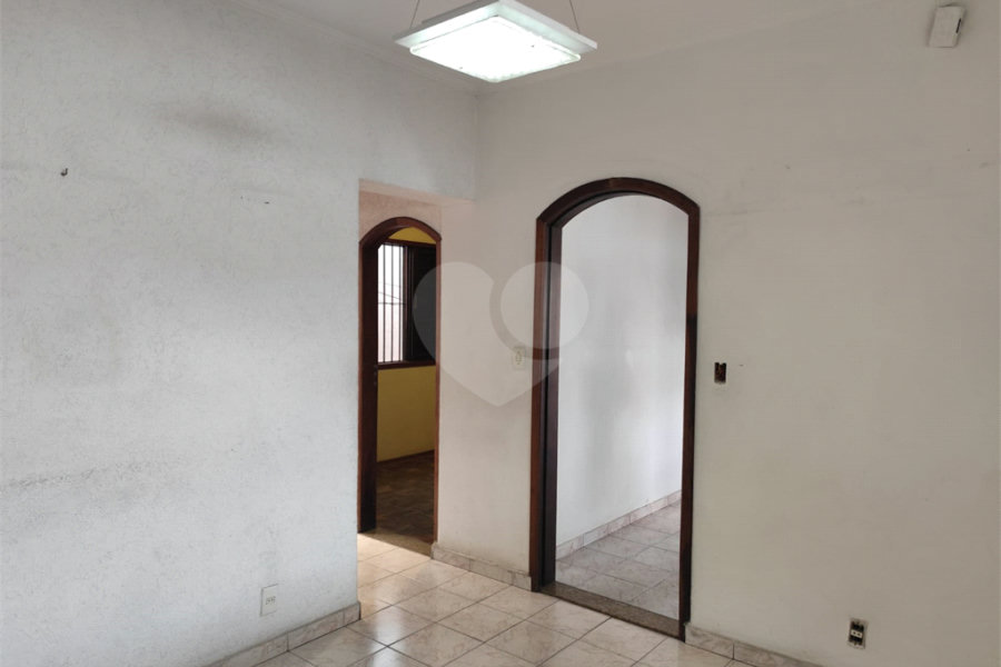 Sobrado à venda com 2 quartos em Vila Nivi, São Paulo, SP