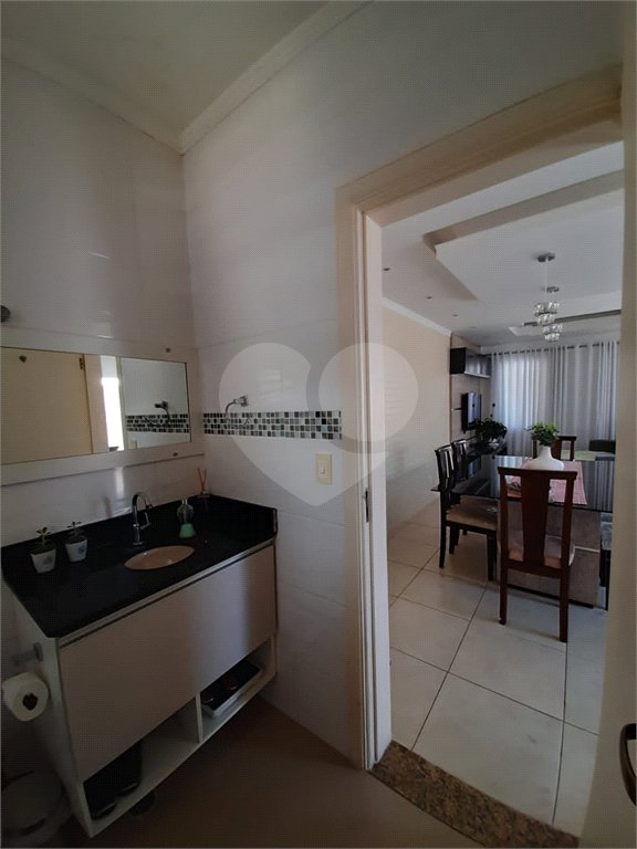 Sobrado à venda com 3 quartos, sendo 1 suíte, em Vila Suissa, Mogi das Cruzes, SP