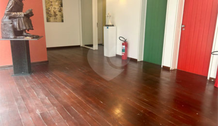 Casa à venda com 3 quartos, sendo 2 suítes,  em Santo Amaro, São Paulo, SP
