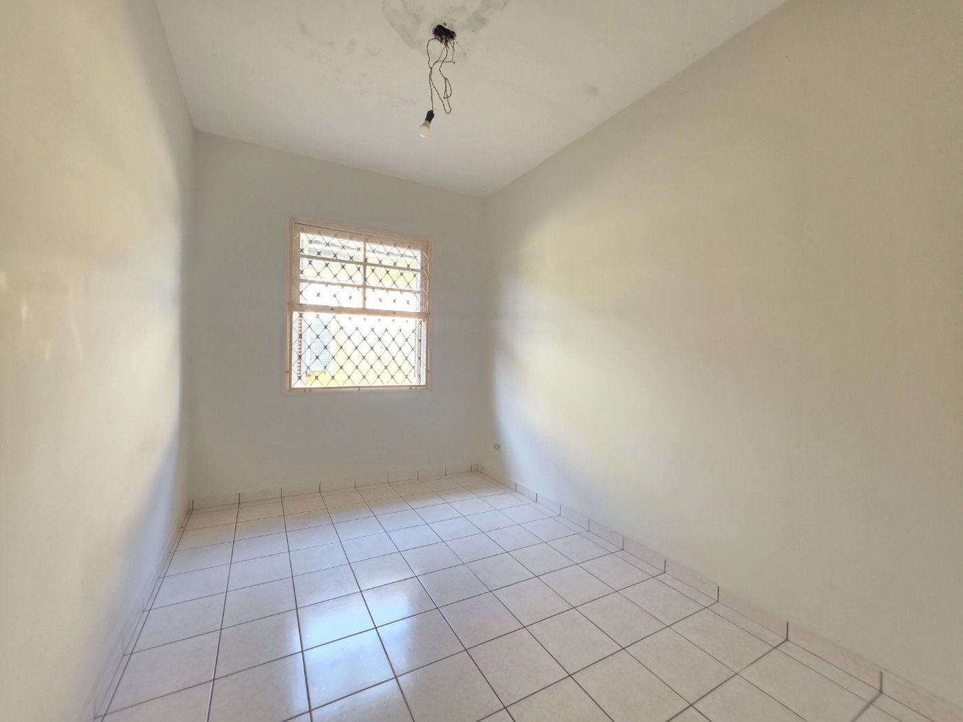 Sobrado com 3 dormitórios à venda, 129 m² por R$ 638.000,00 - Encruzilhada - Santos/SP