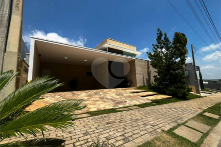 Casa à venda com 3 suítes no condomínio Portal dos Pinheiros, Itapetininga - SP