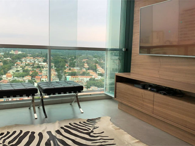 Apartamento à venda com 2 quartos, sendo 1 suíte,  em Campo Belo, São Paulo, SP