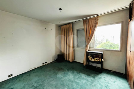 Apartamento à venda com 3 quartos, sendo 1 suíte, em Morumbi, São Paulo, SP