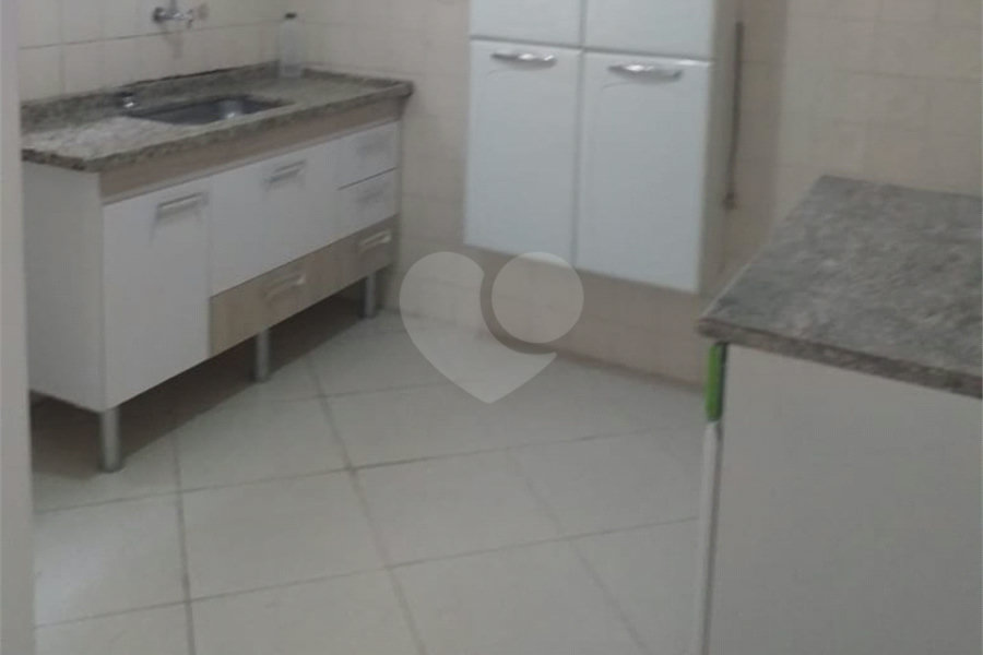 Sobrado à venda com 2 quartos em Vila das Palmeiras, Guarulhos, SP