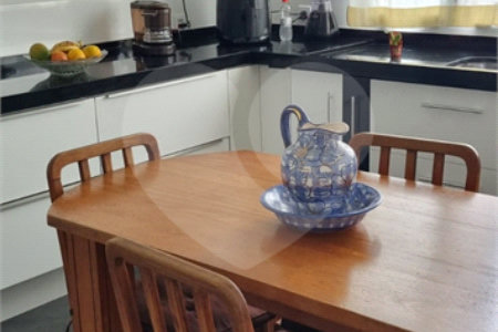 Casa à venda com 3 suítes no condomínio Residencial dos Lagos, Itupeva - SP