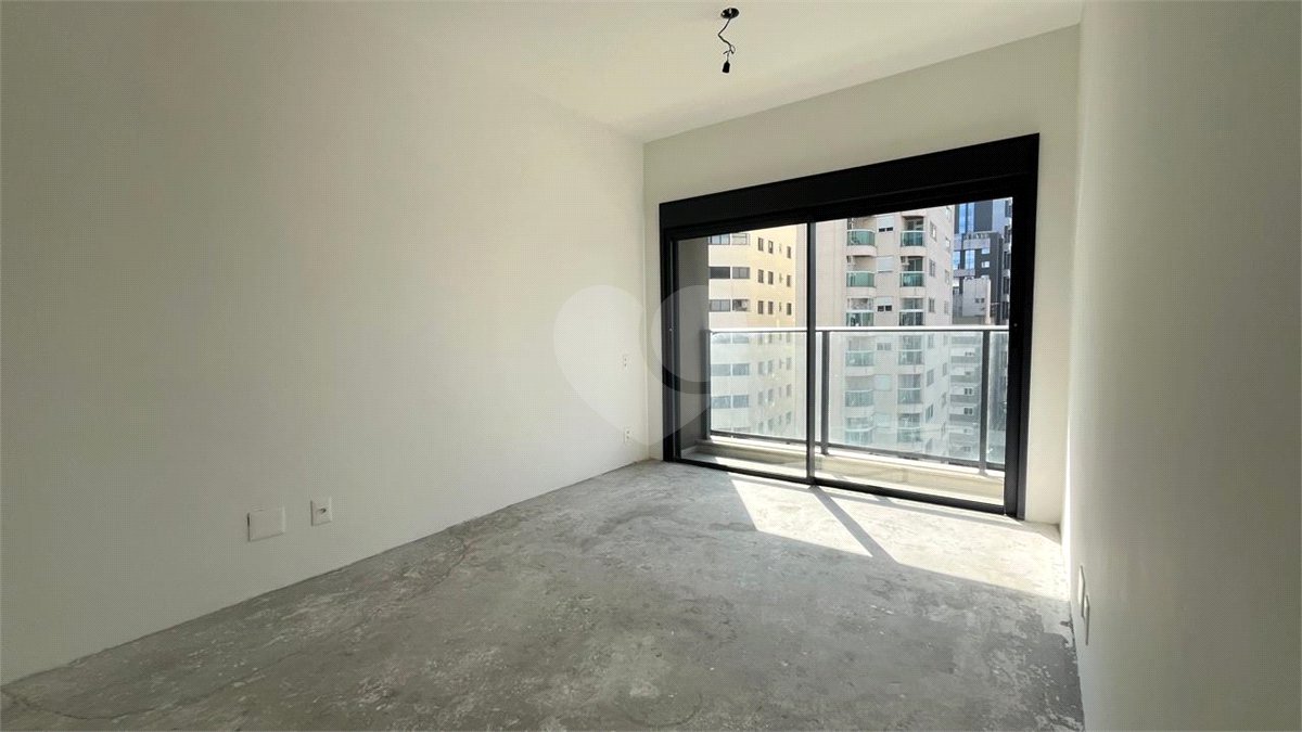 Apartamento à venda com 4 quartos, sendo 2 suítes,  em Pinheiros, São Paulo, SP