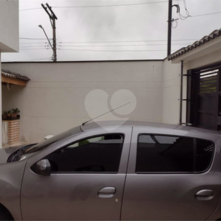 Sobrado à venda com 2 suítes em Vila Nivi, São Paulo, SP