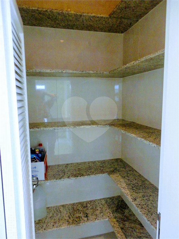 Casa à venda com 3 suítes no condomínio Residencial Jardim América, Vinhedo - SP