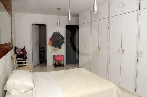 Sobrado à venda ou para alugar com 5 quartos, sendo 4 suítes,  em Jardim Guedala, São Paulo, SP