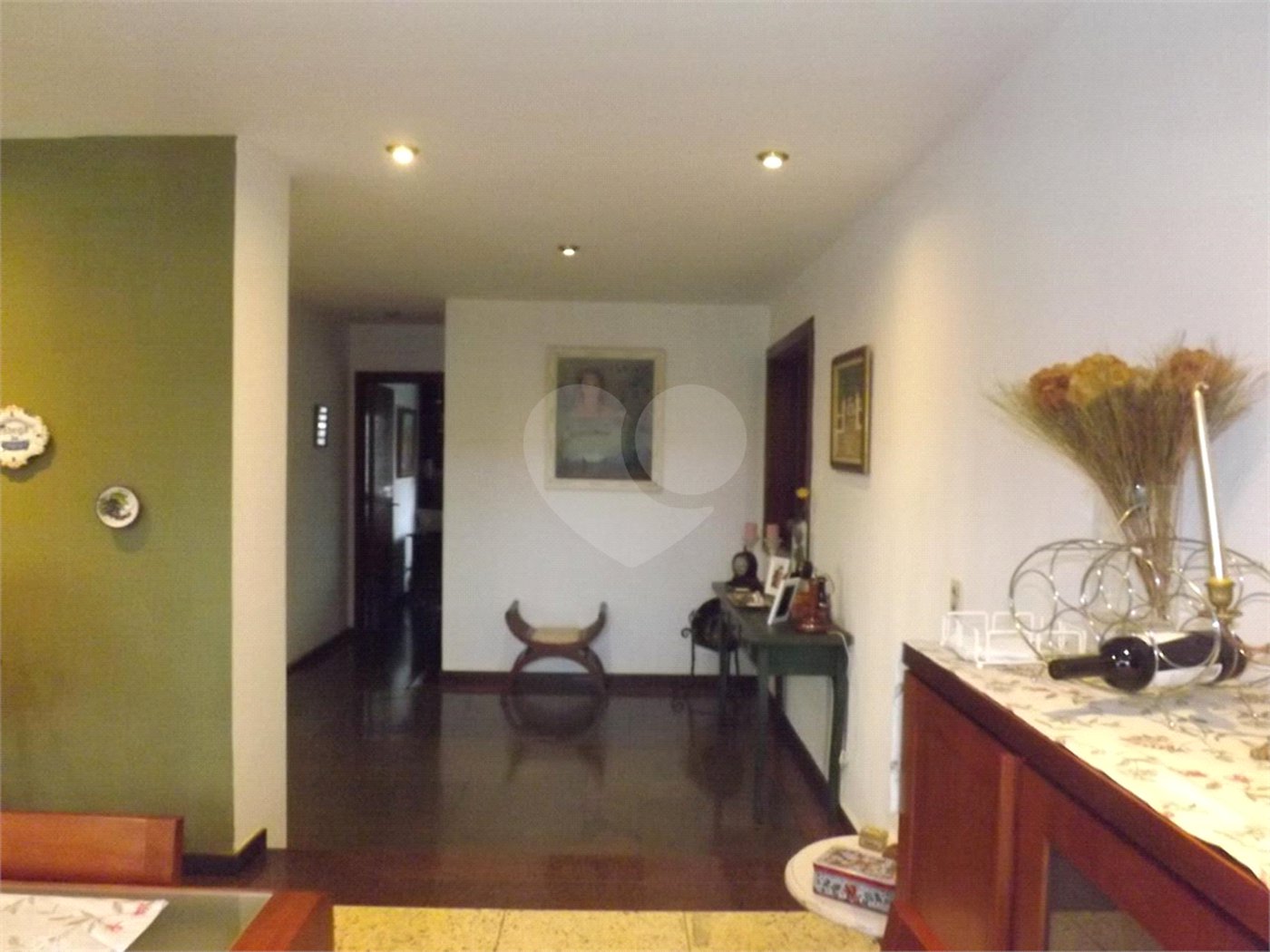 Casa à venda ou para alugar com 4 quartos, sendo 3 suítes,  no condomínio Villa das Flores, São Paulo - SP