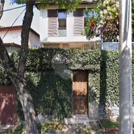 Sobrado à venda com 4 quartos, sendo 1 suíte, em Pinheiros, São Paulo, SP