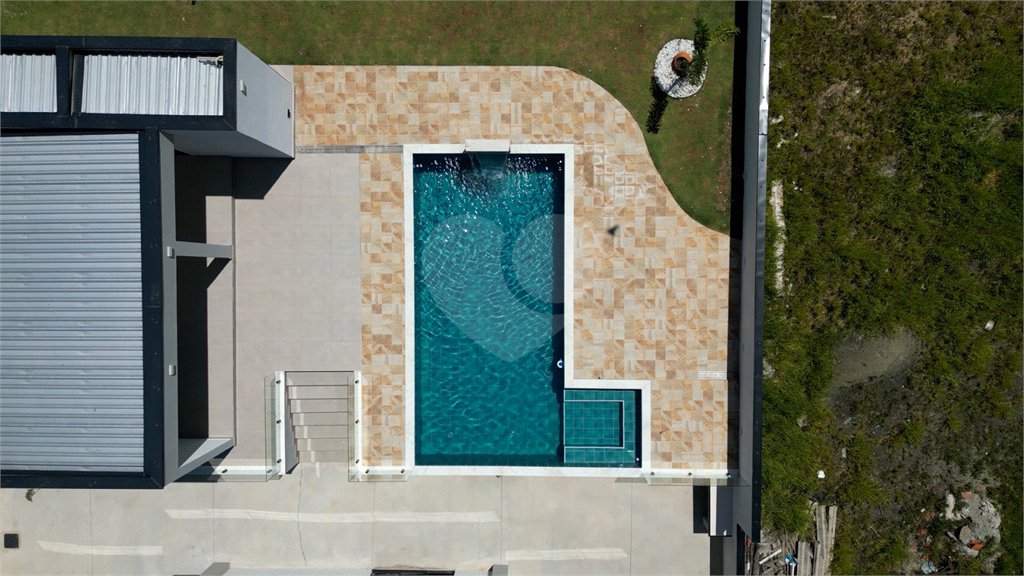 Casa à venda com 5 suítes no condomínio Terras de Mont Serrat, Salto - SP