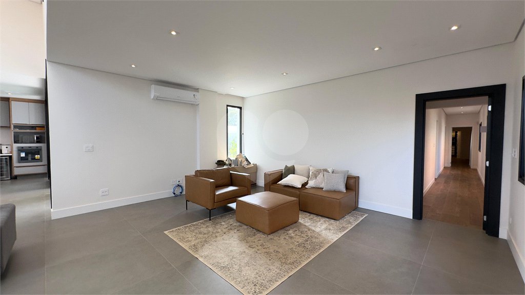 Casa à venda com 4 suítes no condomínio Parque Residencial Kurumin, Itu - SP