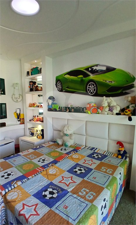 Casa à venda com 3 suítes no condomínio Figueira Garden, Atibaia - SP