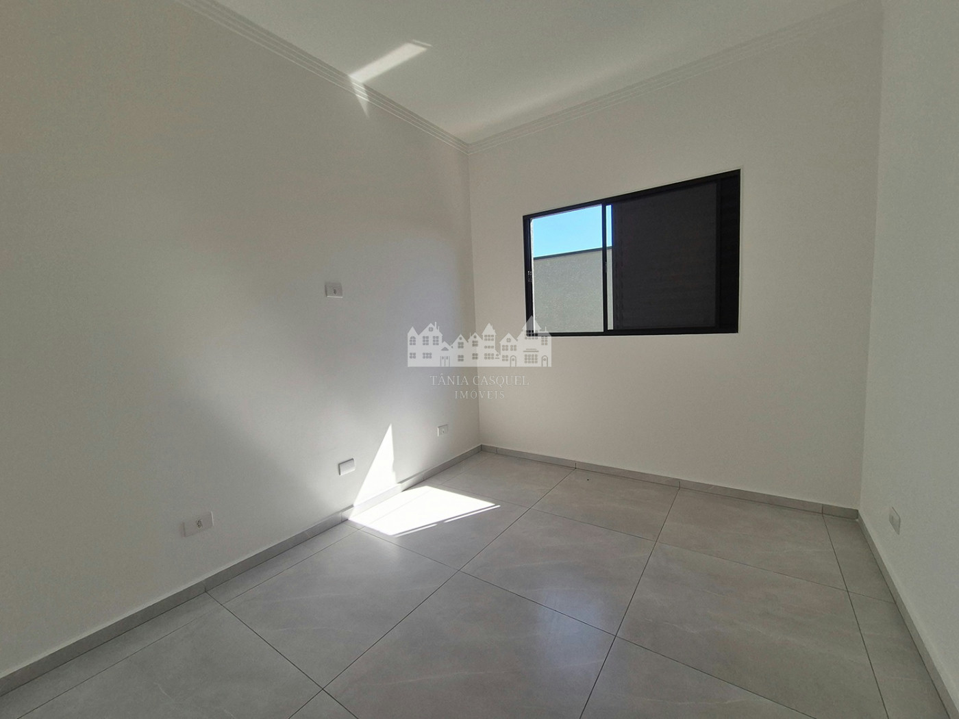 Casa térrea à venda com 3 quartos, sendo 1 suíte, em Vila Bonsai, Atibaia - SP