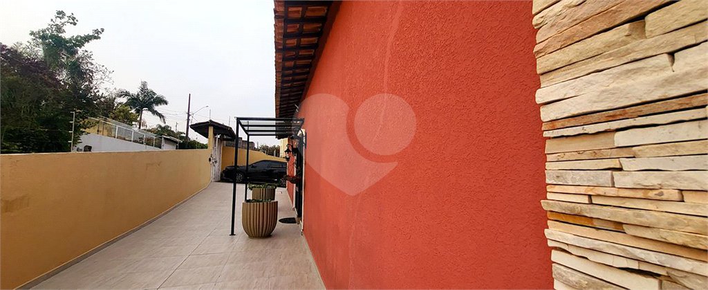 Chácara à venda com 3 quartos, sendo 1 suíte,  em Jardim Estância Brasil, Atibaia, SP