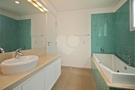 Casa à venda com 3 suítes no condomínio Brooklin Hills, São Paulo - SP