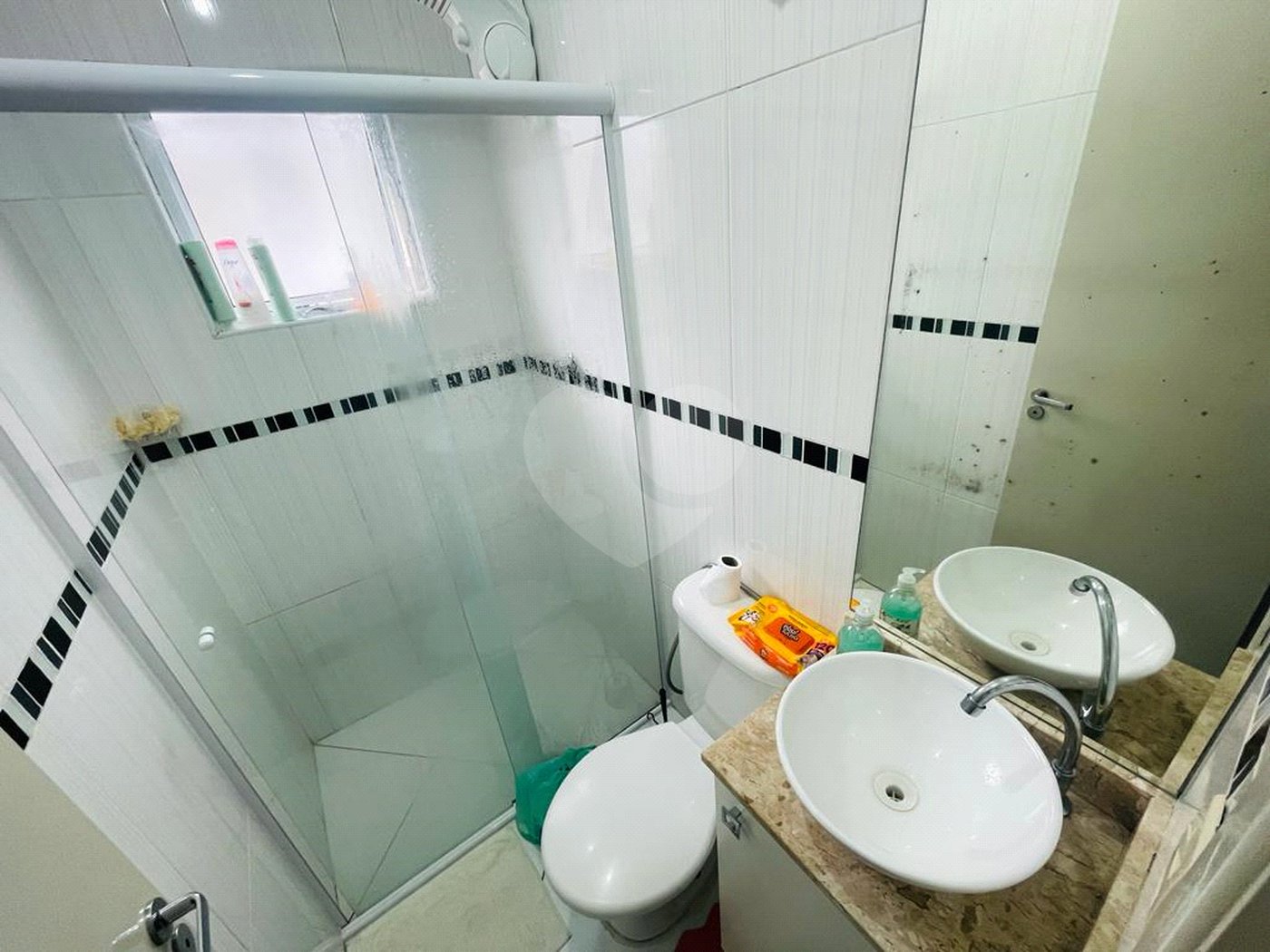 Casa à venda com 3 quartos, sendo 1 suíte,  no condomínio Rafaela I, São Paulo - SP