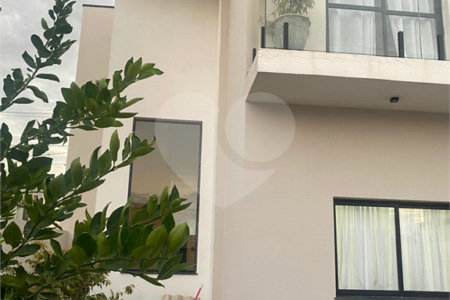 Casa à venda com 3 quartos, sendo 2 suítes, no condomínio Terras da Estância, Paulínia - SP