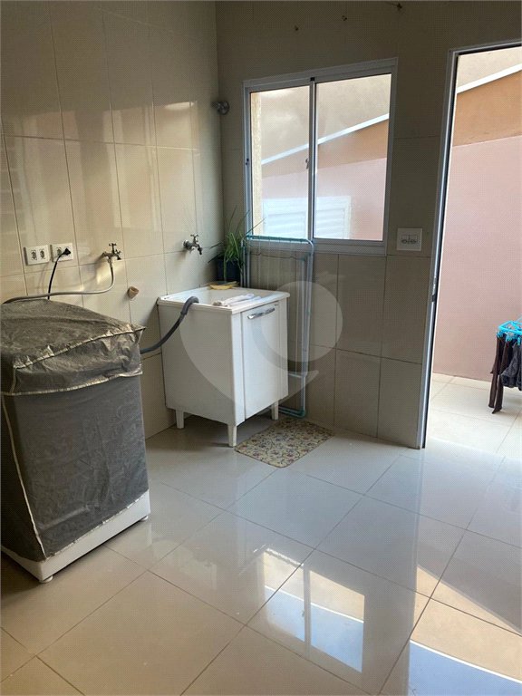 Casa à venda com 3 quartos, sendo 1 suíte, no condomínio Terras de Santa Adelia, Vargem Grande Paulista - SP