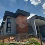 Casa à venda com 3 suítes no condomínio Reserva Central Parque, Salto - SP
