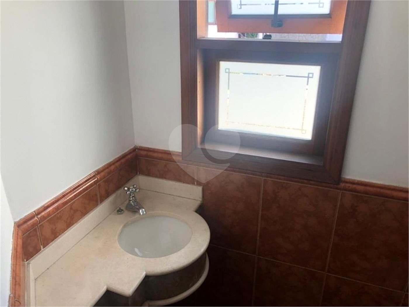 Casa à venda com 4 suítes no condomínio Vila das Emboabas, São Paulo - SP