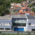 Casa à venda com 5 quartos, sendo 3 suítes, em Loteamento Jardim Morumbi, Atibaia, SP