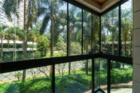 Apartamento à venda com 3 quartos, sendo 1 suíte, em Jardim Morumbi, São Paulo, SP