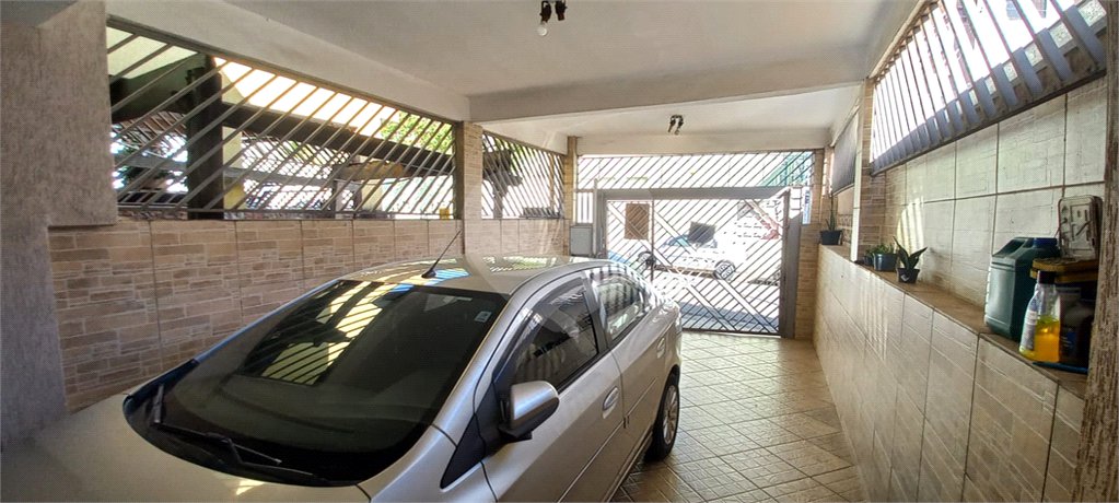 Sobrado à venda com 4 quartos, sendo 1 suíte, em Vila Dom Pedro Ii, São Paulo, SP