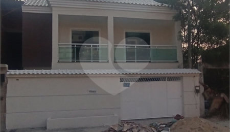 Casa à venda com 4 quartos, sendo 1 suíte,  em Campo Grande, Rio de Janeiro, RJ
