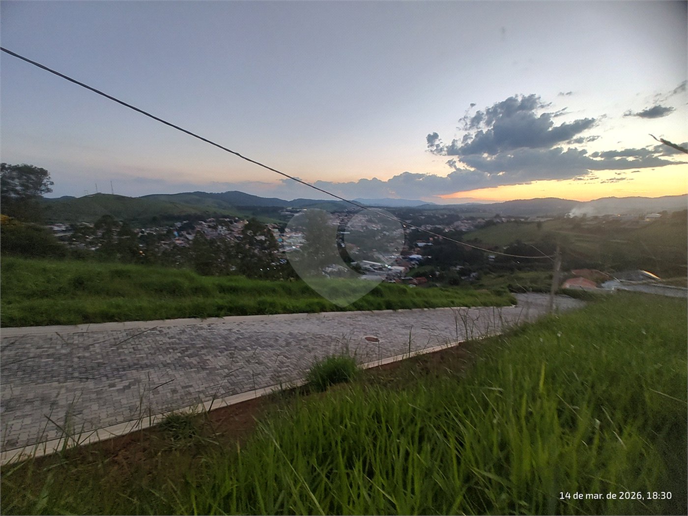 Terreno à venda no condomínio Paraíso da Montanha, Piracaia - SP