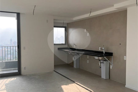 Apartamento à venda com 3 quartos, sendo 1 suíte, em Pinheiros, São Paulo, SP