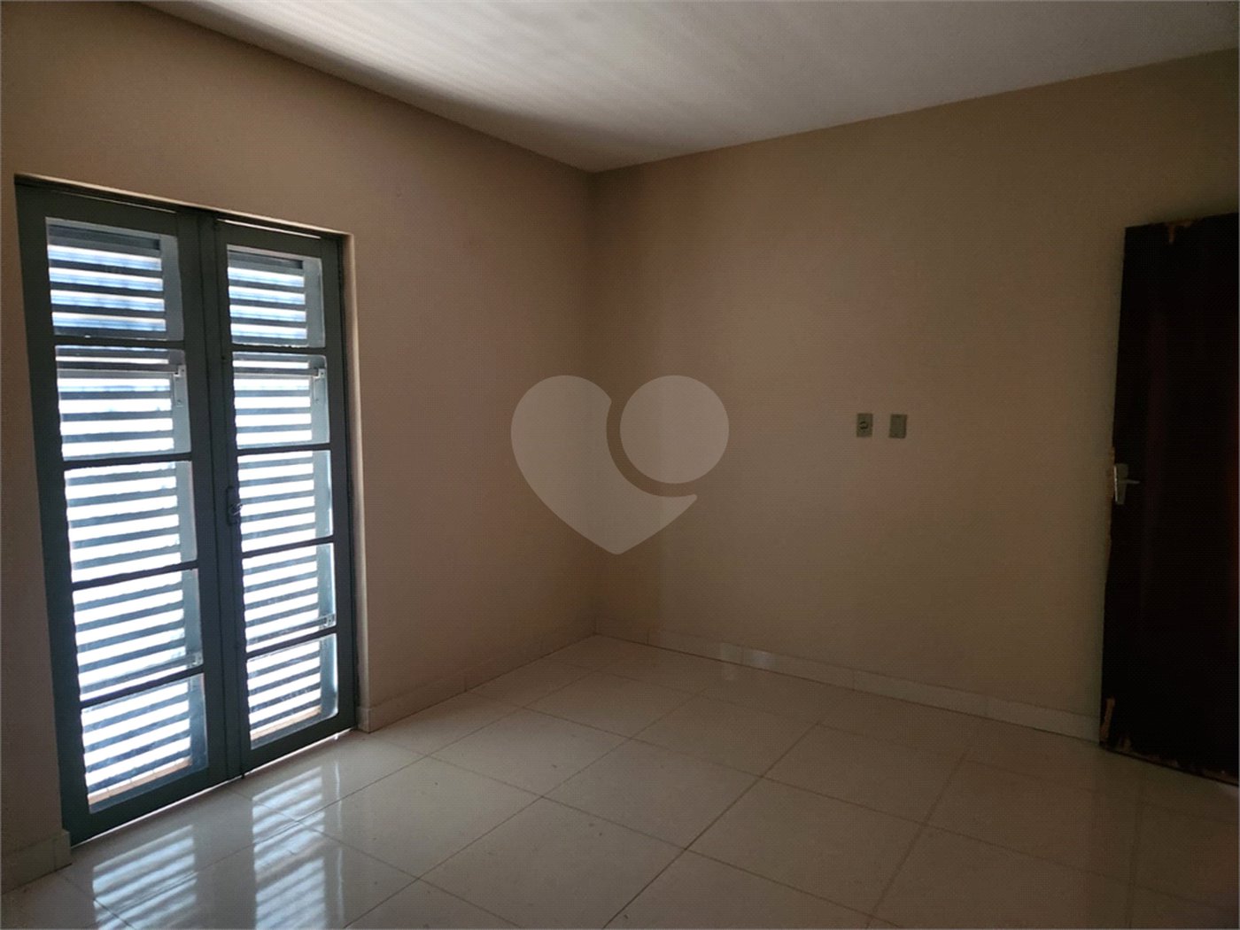 Casa à venda com 2 quartos em Vila Santa Maria (vila Xavier), Araraquara, SP