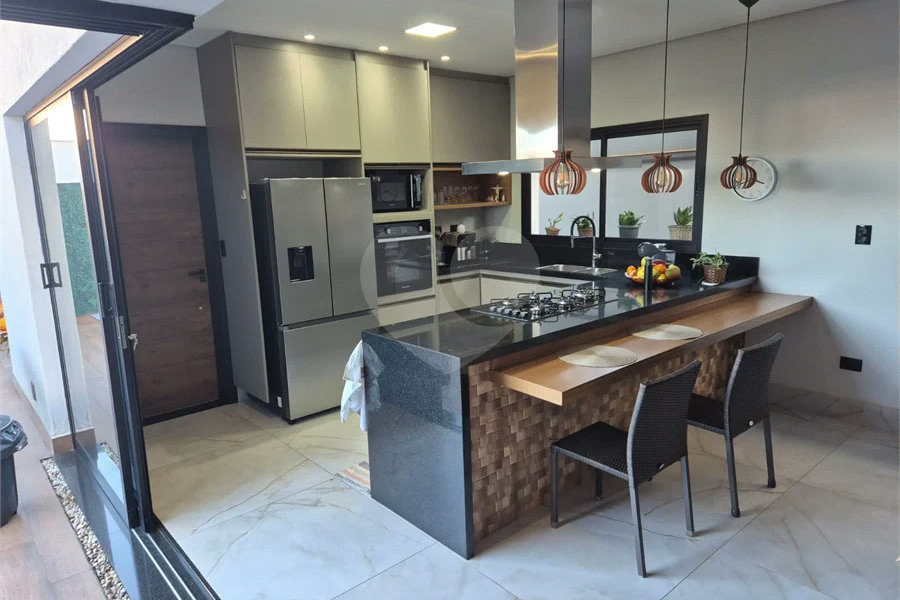 Casa de Alto Padrão para Alugar com Lazer Completo, Tecnologia e Sustentabilidade