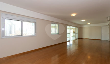 Apartamento à venda com 3 suítes em Indianópolis, São Paulo, SP