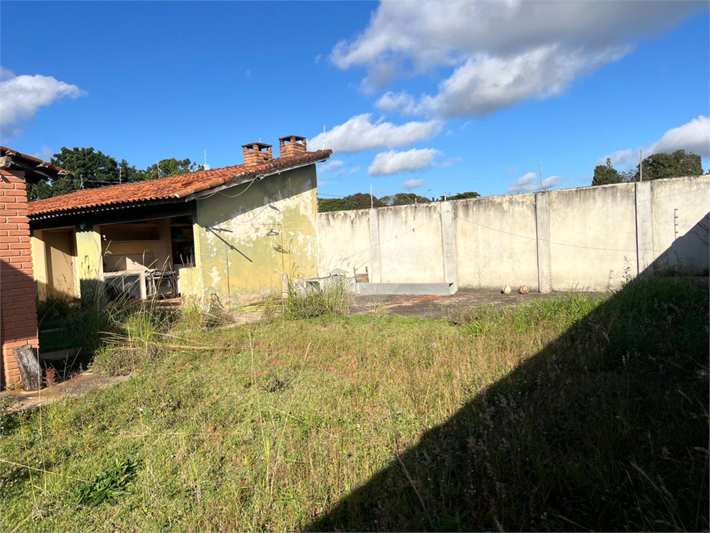 Sobrado à venda com 4 quartos, sendo 1 suíte, em Estância Conceição, Itapetininga, SP