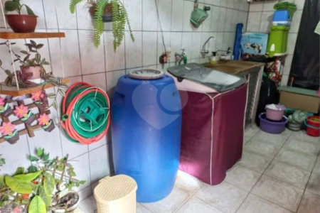 Sobrado à venda com 4 quartos, sendo 1 suíte, em Santo Antônio, Osasco, SP