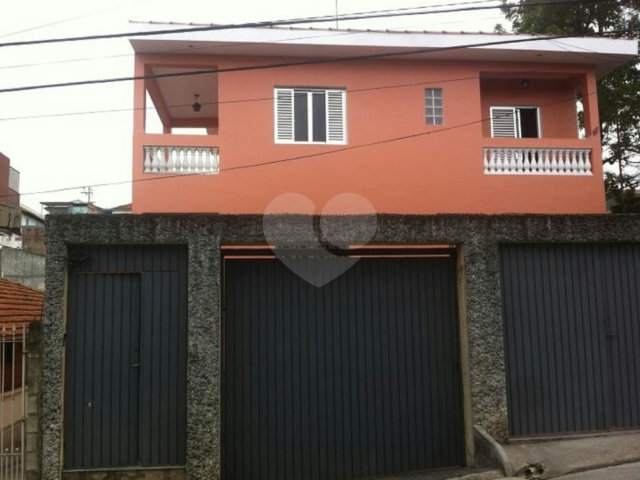 Sobrado à venda com 4 quartos, sendo 1 suíte,  em Vila Guilherme, São Paulo, SP