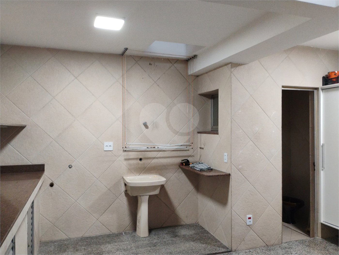 Sobrado à venda com 3 quartos, sendo 1 suíte, em Vila Paulista, São Paulo, SP