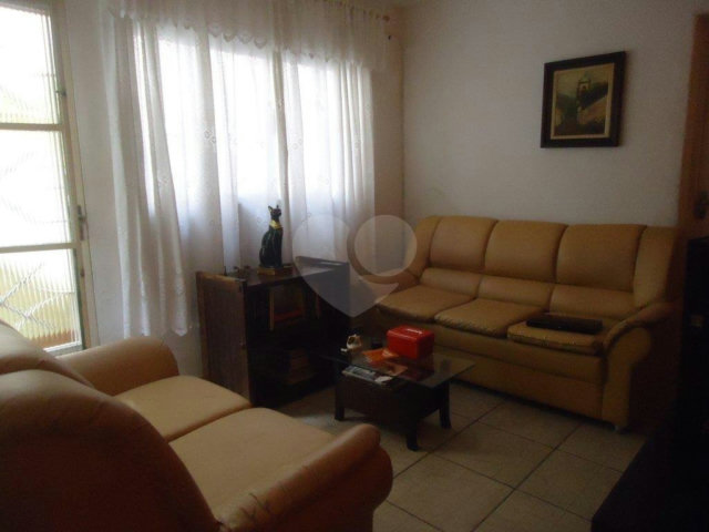 Casa à venda com 2 quartos em Vila Maria Alta, São Paulo, SP